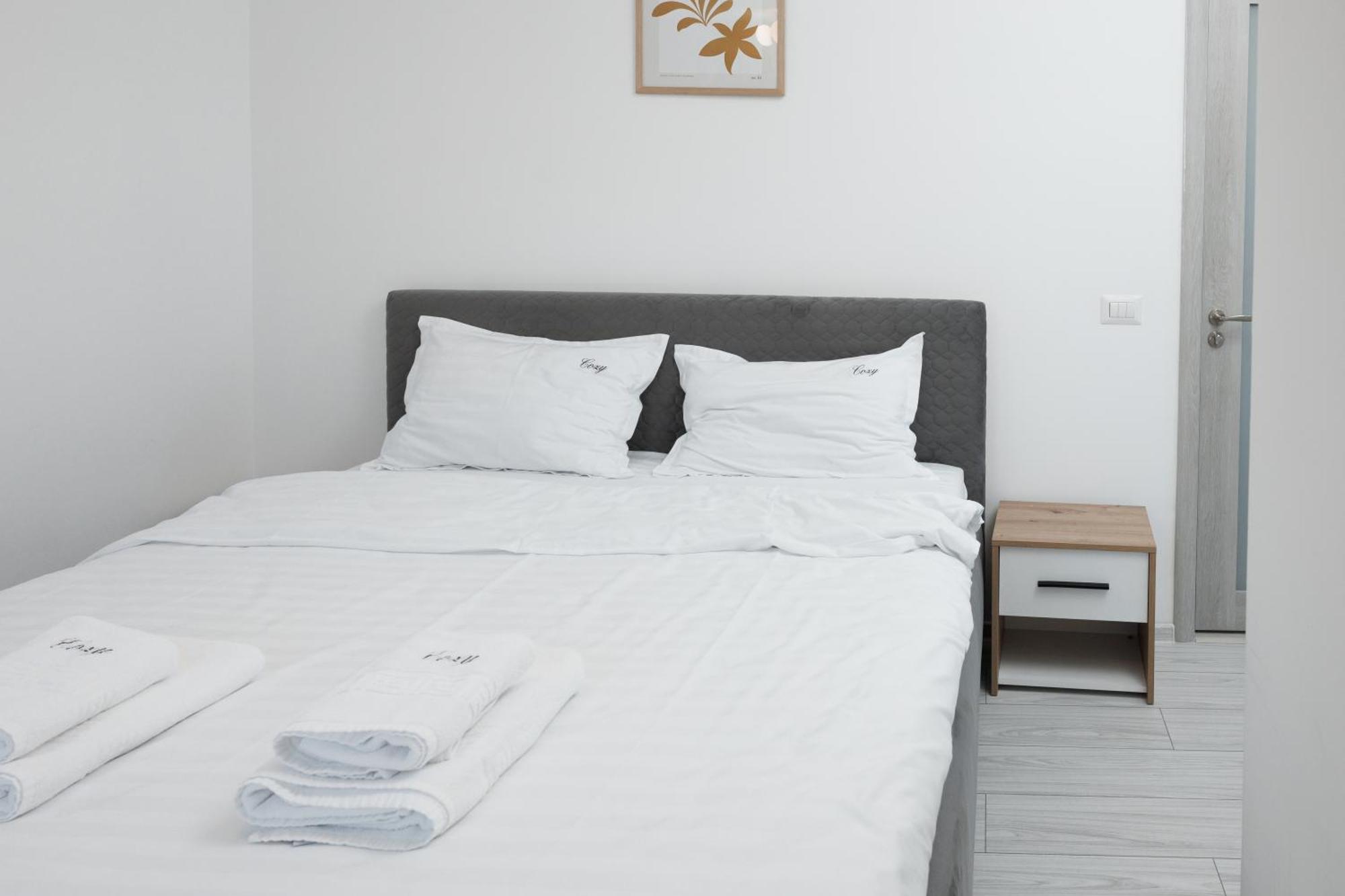 Exclusive Ultracentral Apartments And Studios #Enescu#Universitatii#ซูชาวา ภายนอก รูปภาพ
