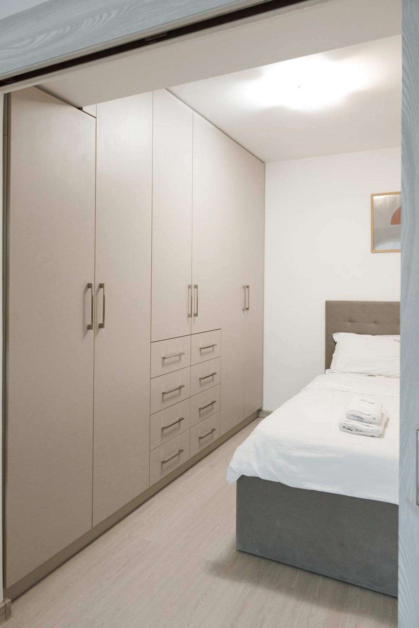 Exclusive Ultracentral Apartments And Studios #Enescu#Universitatii#ซูชาวา ภายนอก รูปภาพ