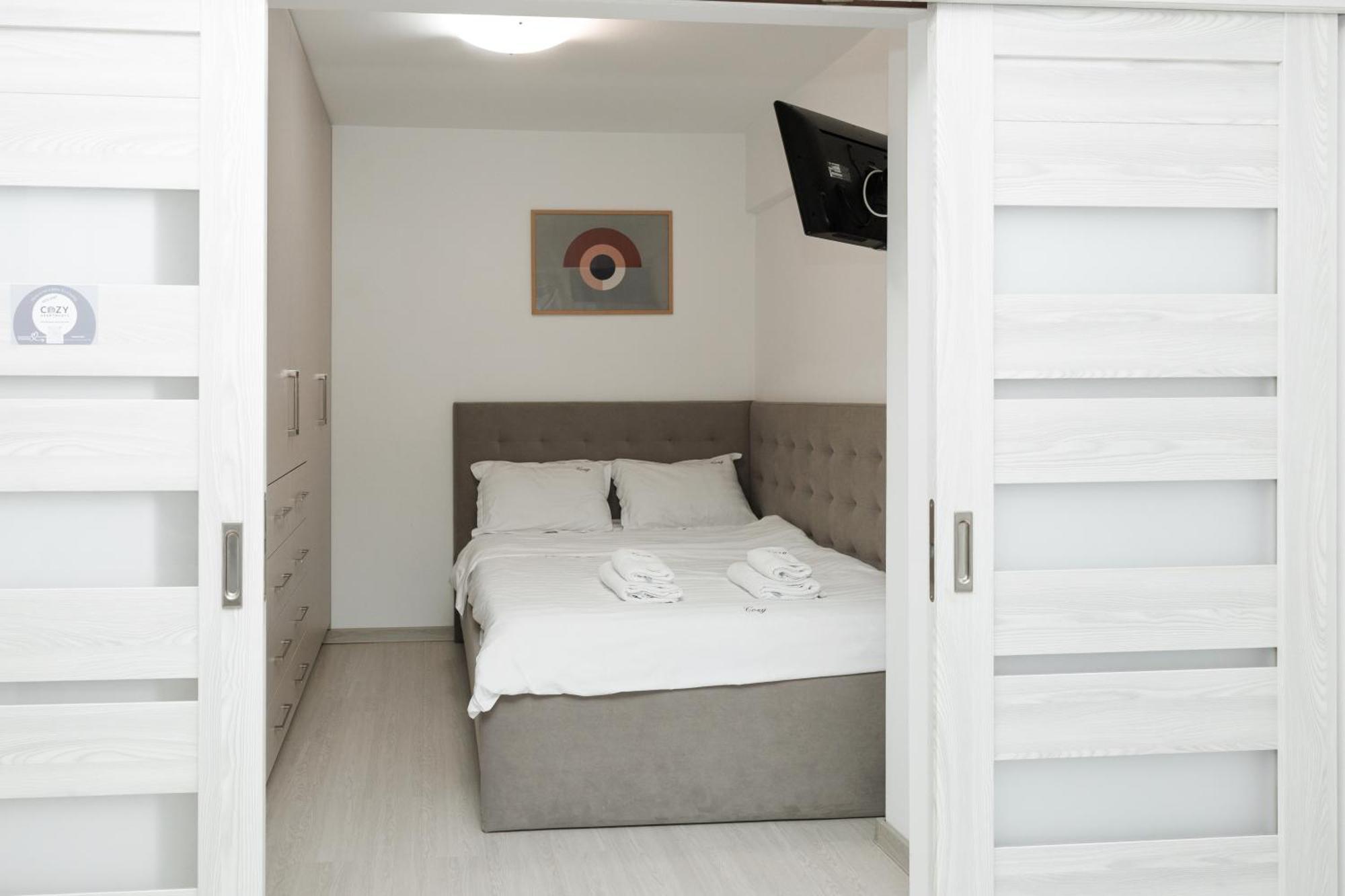 Exclusive Ultracentral Apartments And Studios #Enescu#Universitatii#ซูชาวา ภายนอก รูปภาพ